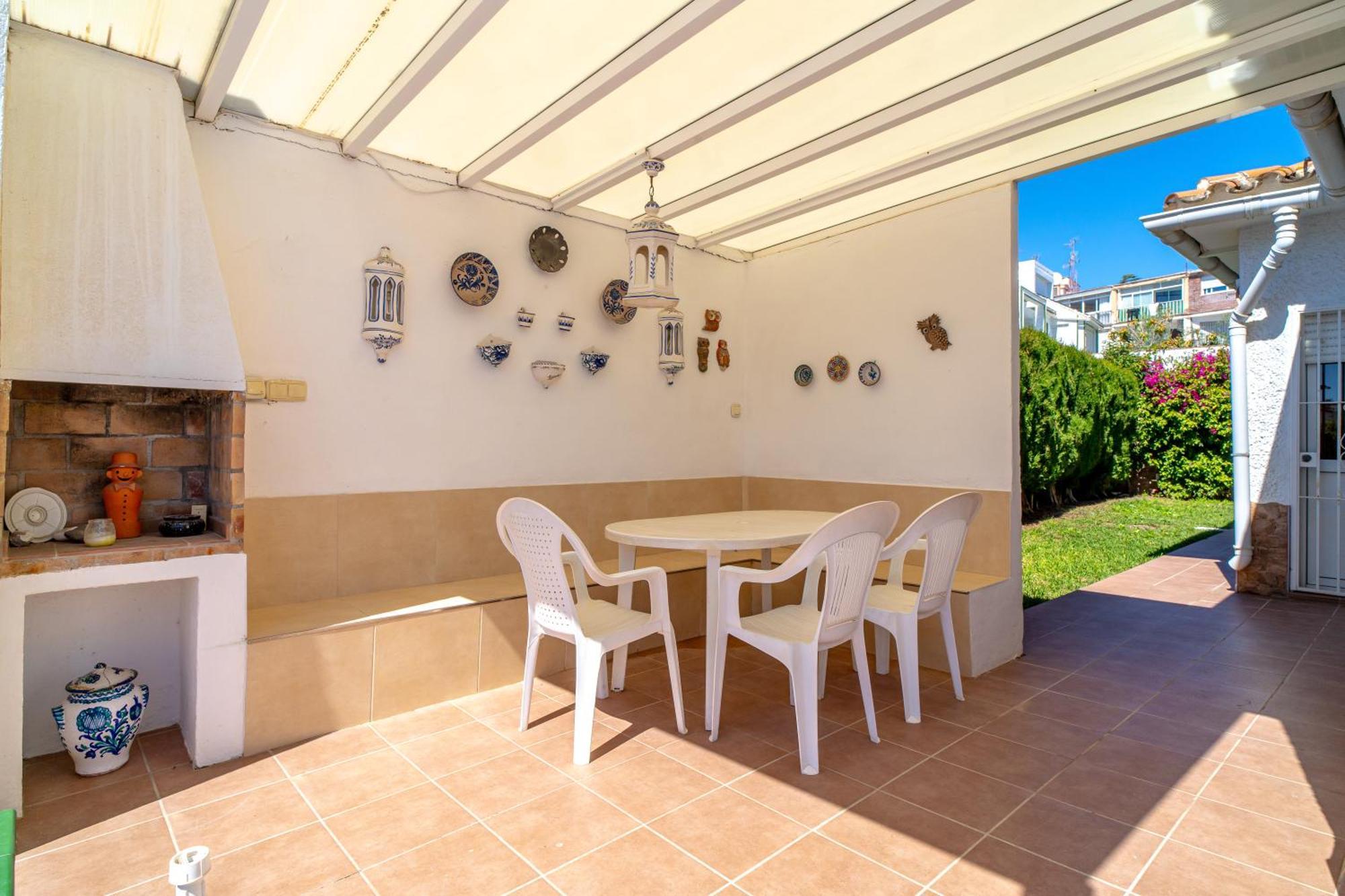 Villa Sevilla Casasol Нерха Екстериор снимка